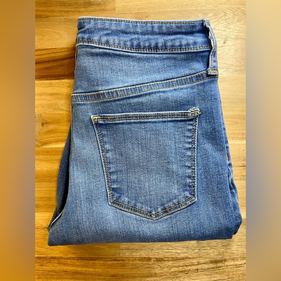 Universal Thread High Rise Skinny Jeans - Picture 5 of 11